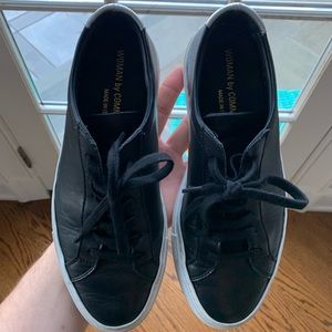 Woman sneakers by common project